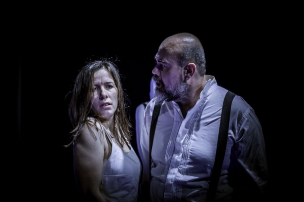 LO SPETTACOLO “ANTIGONE” MESSO IN SCENA DALLA COMPAGNIA MATUTATEATRO