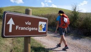 I PELLEGRINI DELLA INTERNATIONAL WALK SULLA VIA FRANCIGENA DEL SUD HANNO FATTO TAPPA A TERRACINA