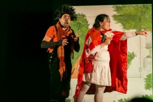 FAMIGLIE A TEATRO. &quot;CAPPUCCETTO GROSSO&quot; AL TEATRO PROIETTI DI PRIVERNO